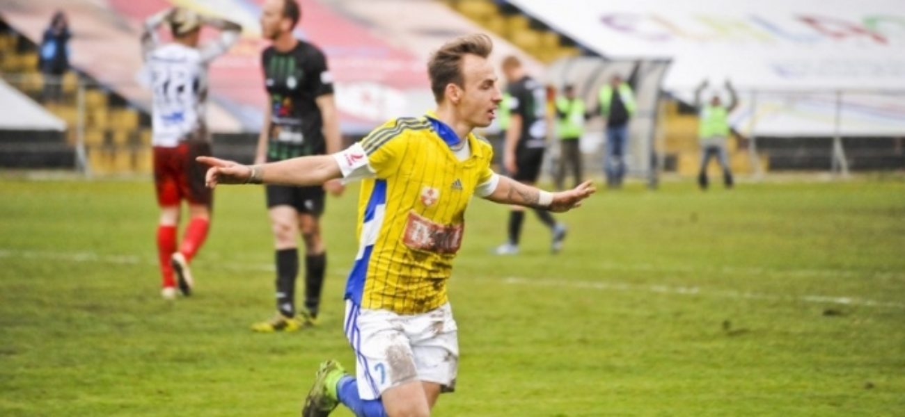 Strzela, rządzi, asystuje – oto lider Olimpii Elbląg