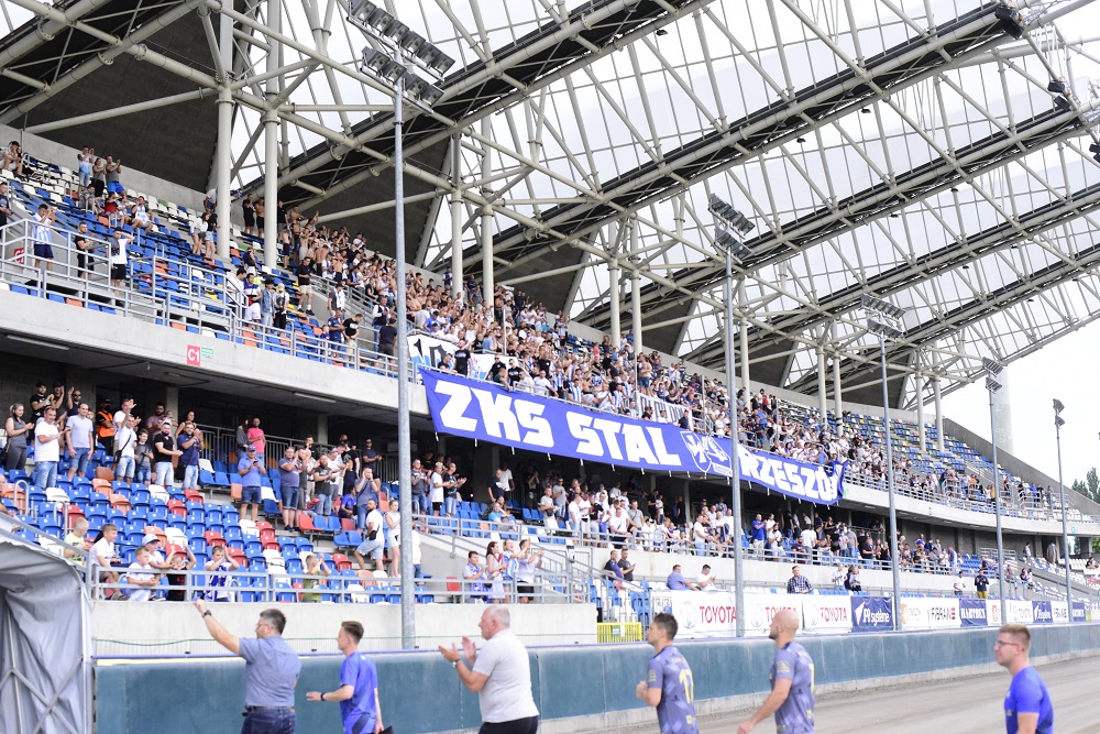 Niebezpieczna drużyna z Podkarpacia, która wciąż walczy o awans. Przedstawimy Stal Rzeszów