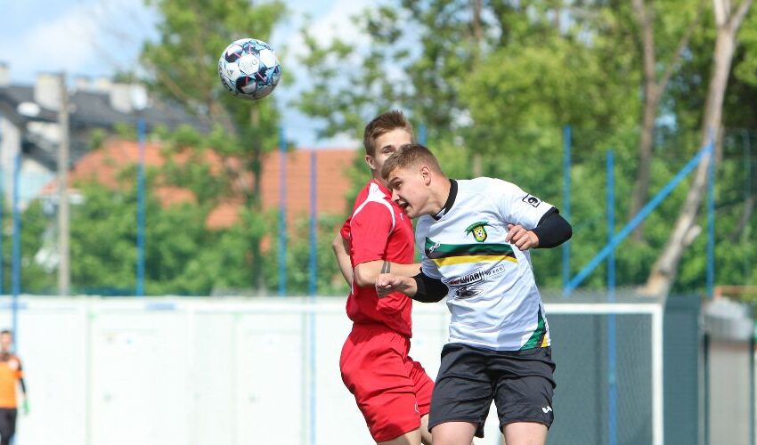 Zmiana planów drugiej drużyny. Dzisiejszy mecz odbędzie się w Golcach