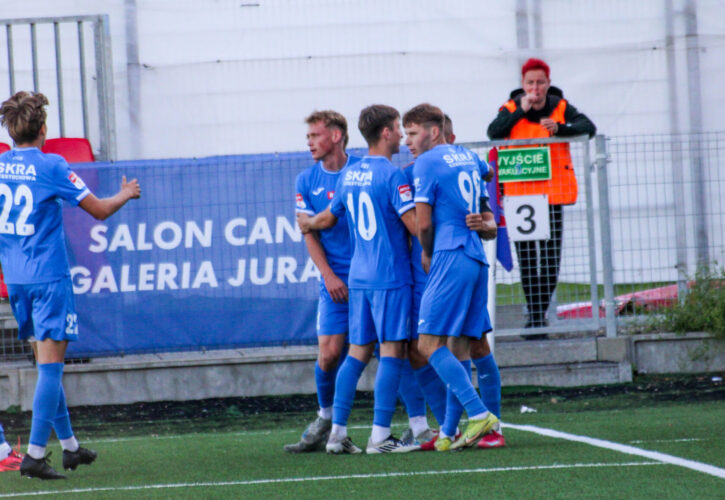 Kolejne wysokie zwycięstwo. Skra pewnie pokonuje rywala w Starowicach!
