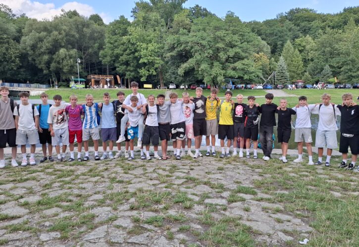 Rocznik 2010 Akademii Skry Częstochowa – sezon pełen zmian, rozwoju i nowych wyzwań.