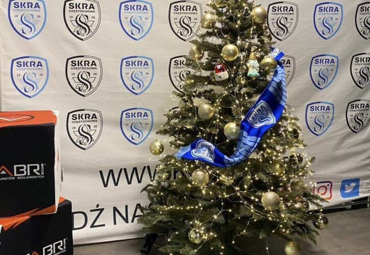 Wigilijne spotkanie pierwszego zespołu – czas refleksji, wspomnień i świątecznej atmosfery.